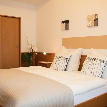 Stadthotel Ruesselsheim Exterior photo