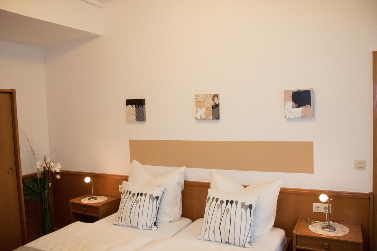 Stadthotel Ruesselsheim Exterior photo
